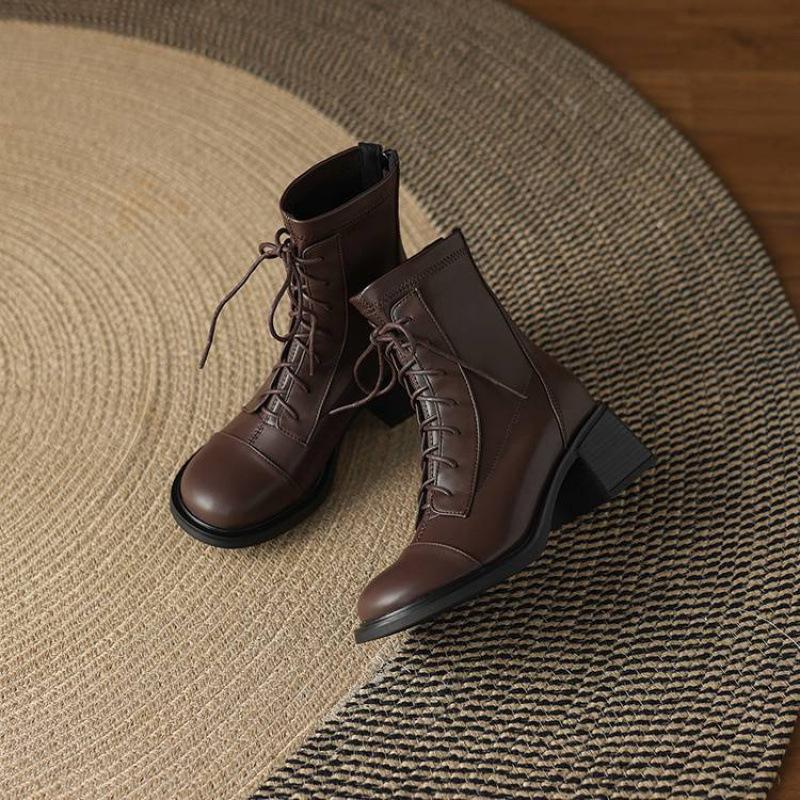 Korean Version of Medium Heel Large Size Martin Boots Women's Comfortable Rear Zipper Solid Color Square Heel Autumn and Winter New Rubber So