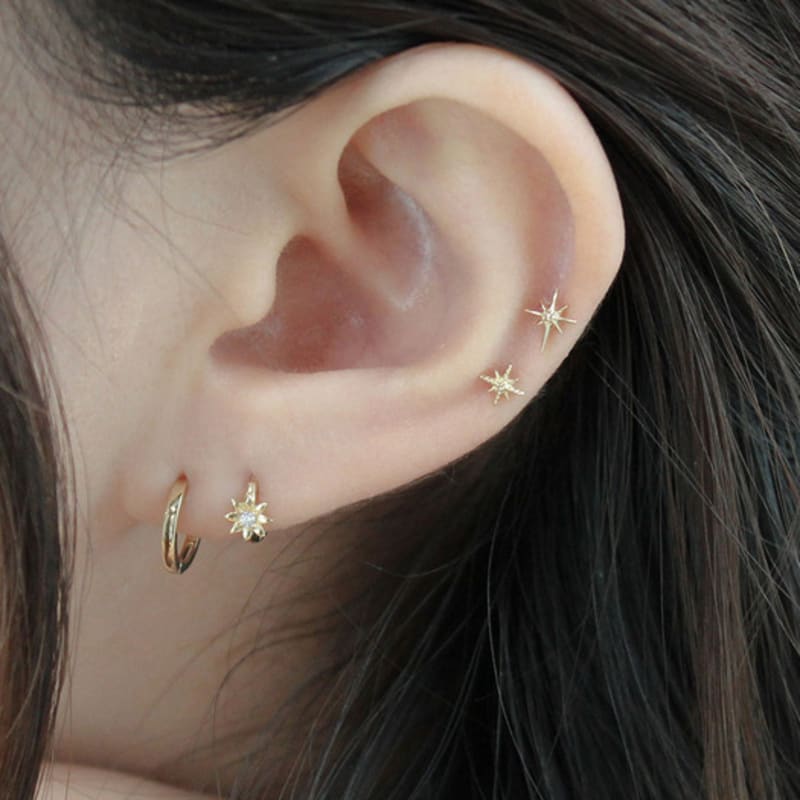 youngglow 14k dot sparkle piercing earrings