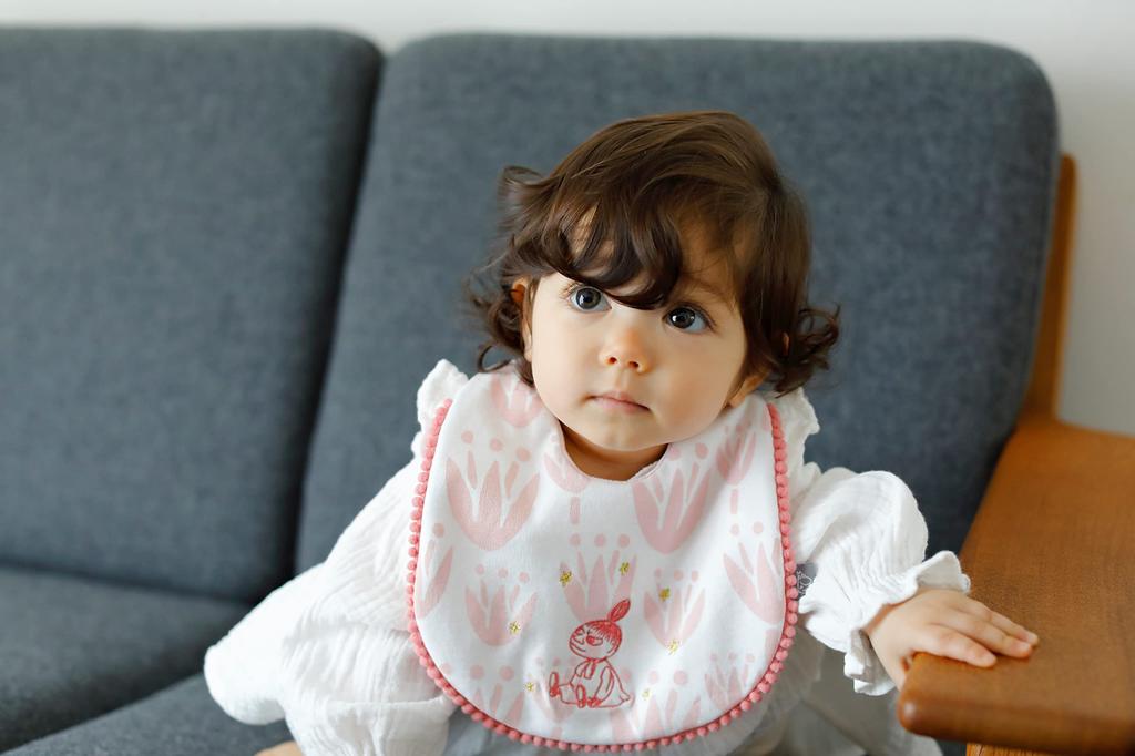 DADWAY MOOMIN BABY Moomin Baby Pompom Little Baby Shower Outing Bib Bib, My/Pink, BBMB006113200, Gift,