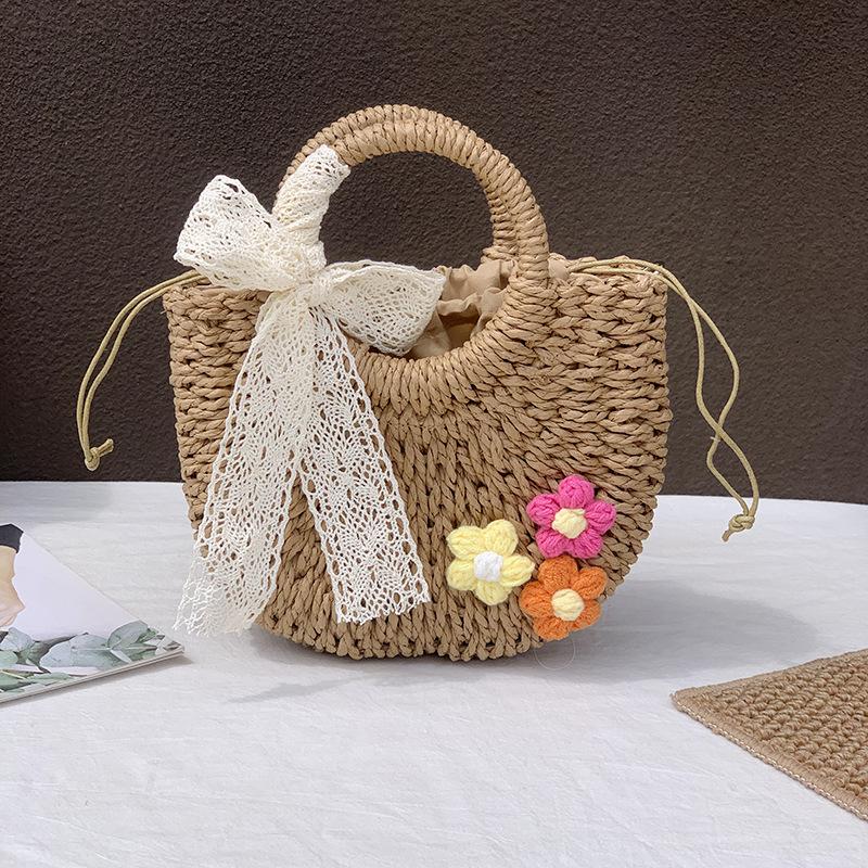 Summer woven bag women's niche design semi-round straw woven bag leisure vacation wind beach bag women's portable messenger bag