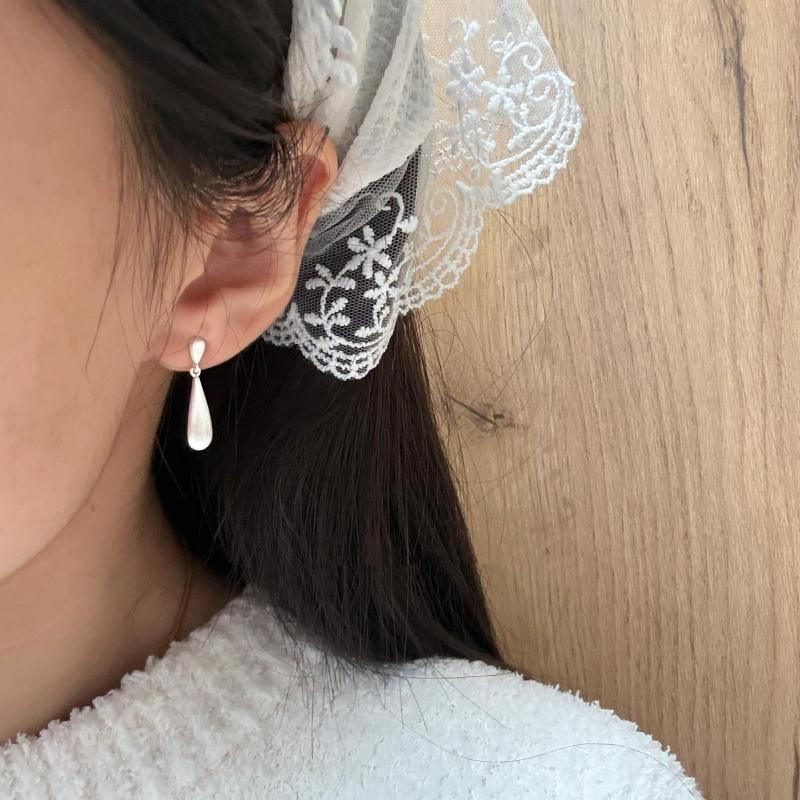 Fashionable Brushed Water Droplet Pendant Earrings, Niche Retro and Cool Temperament, Versatile and Compact Daily Earrings for Women