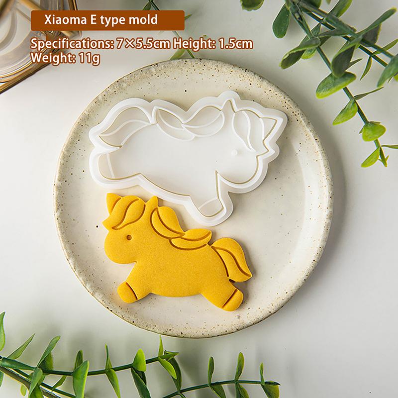 Cartoon Horse Shape Cookie Cutter Diy Biscuits Fondant Embossing Mold 2026 New Year Party Cake Decor Supplies Cookie Baking Tool
