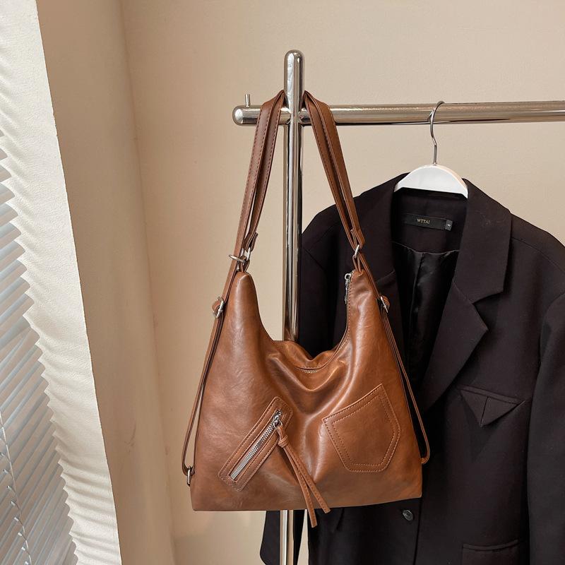 Large Capacity Tote Bag Women's 2025 Autumn New Niche Casual Foreign Style Underarm Bag Commuter Shoulder Backpack