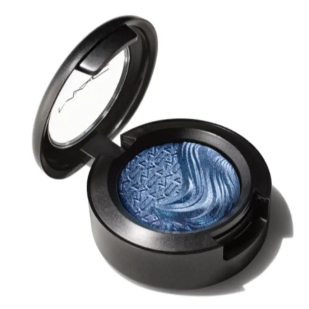 MAC LUNA Тени для век Extra Dimension Girlfriend