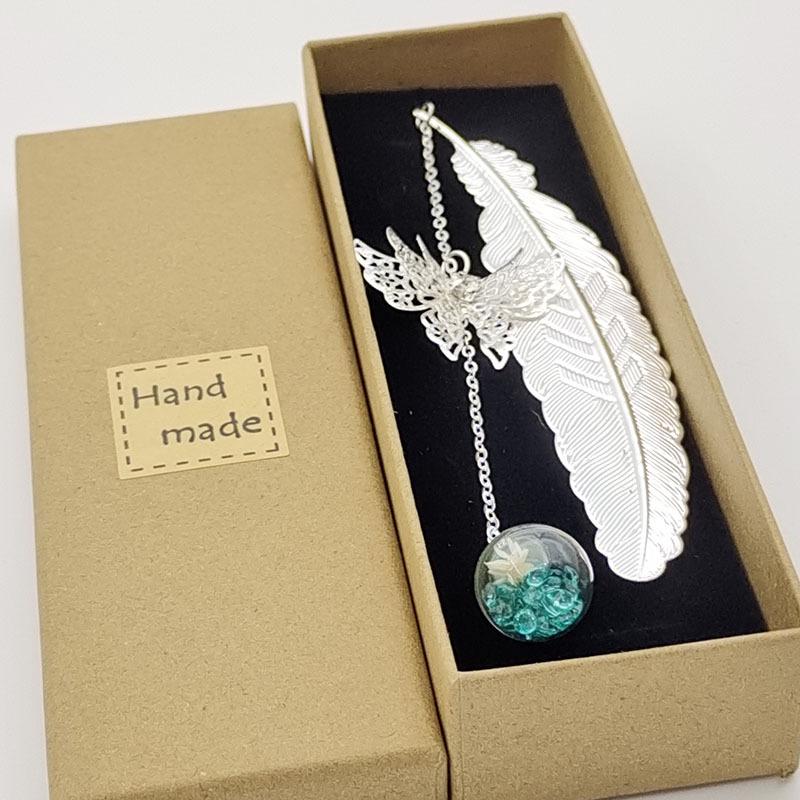 Popular Chinese Metal Feather Bookmark with Dried Flower and Butterfly Design - Perfect Teacher's Day Gift