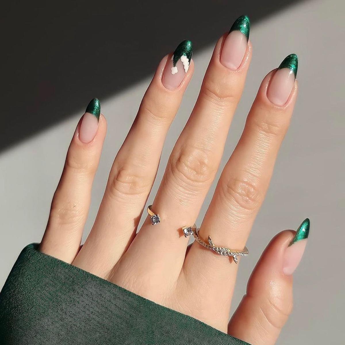 

European & American French Green Christmas Ballet Nail Art Patches - Wearable False Nails