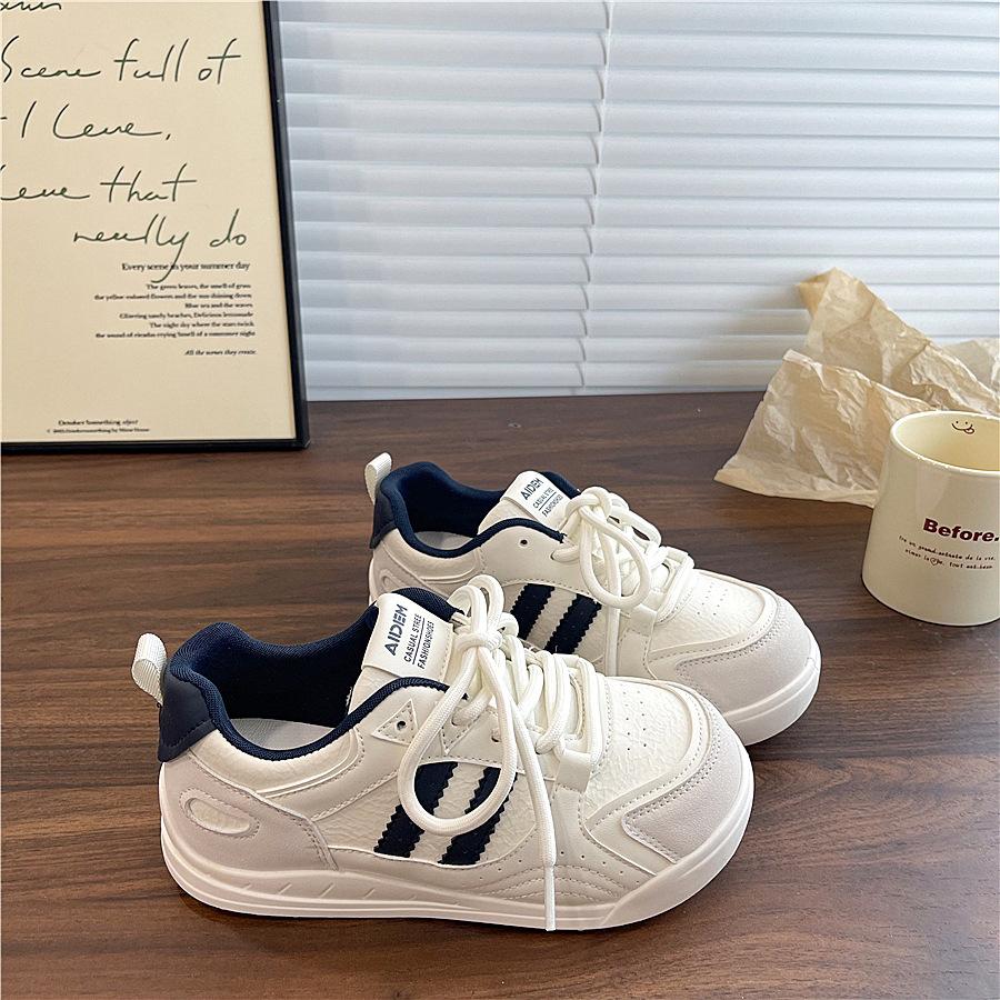 Popular thick-soled German training little white shoes women's 2025 autumn new versatile chic niche design student sports shoes