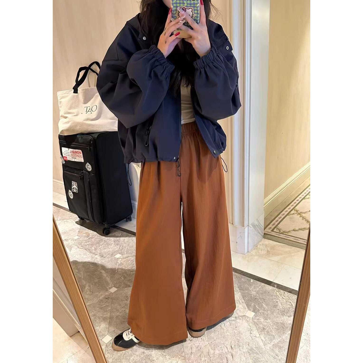 

Европейский ветрозащитный плащ: Женская свободная куртка с капюшоном и длинными рукавами - Тренд осени 2025 года, корейский стиль One Size (Fits 90-140 jin)