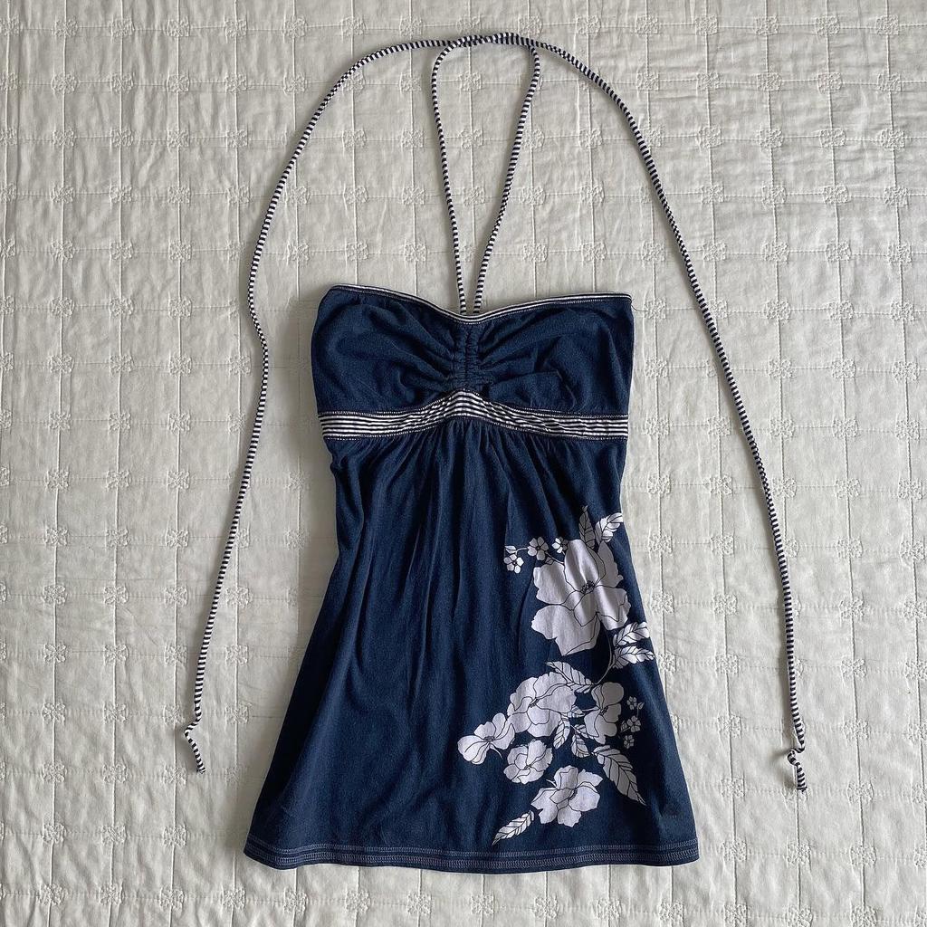 Top Donna Estate 2025 Blu Floreale con Scollo all'Americana a Fascia - Vestibilità Slim & Elegante