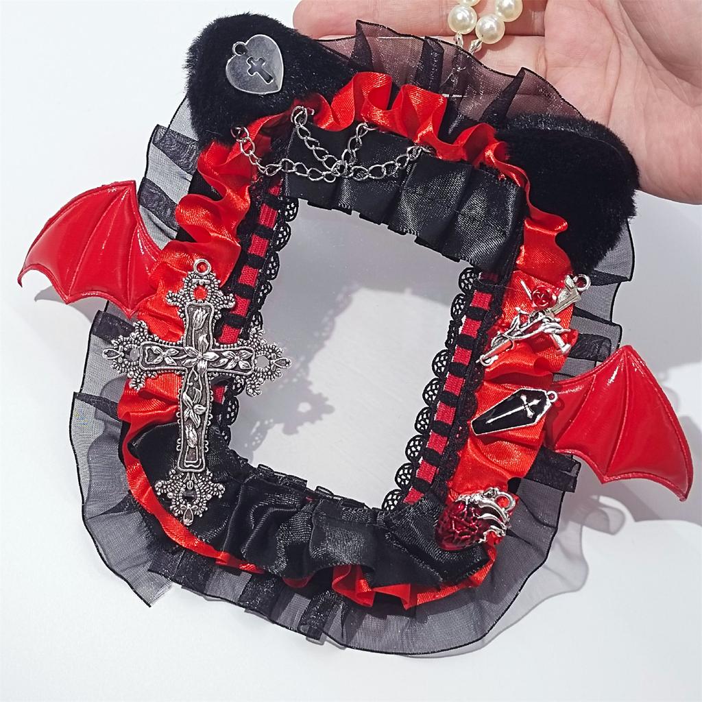 Bat Wing Photocard Case with Beads Chain Devil Bat Wing Photo Card Display Holder Photocard Holder Keychain Bag Pendant