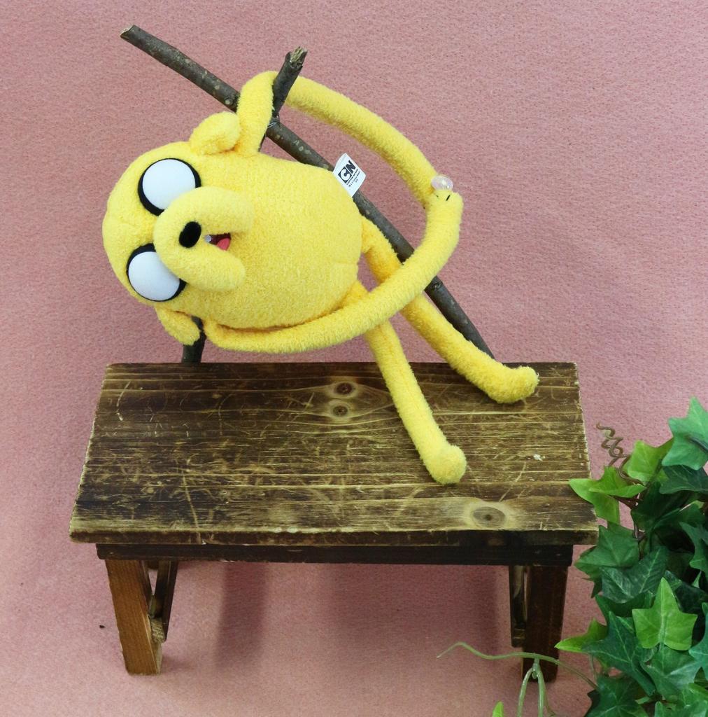 Shinada Adventure Time Jake Curtain Holder, 12 X 6 X 24cm, Adventure Time JAKE (SAT-100231)