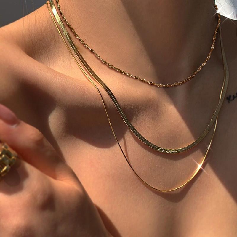 Trendy Ins Style Gold Snake Bone Chain Necklace For Women With Vintage Aesthetic And Unique Design