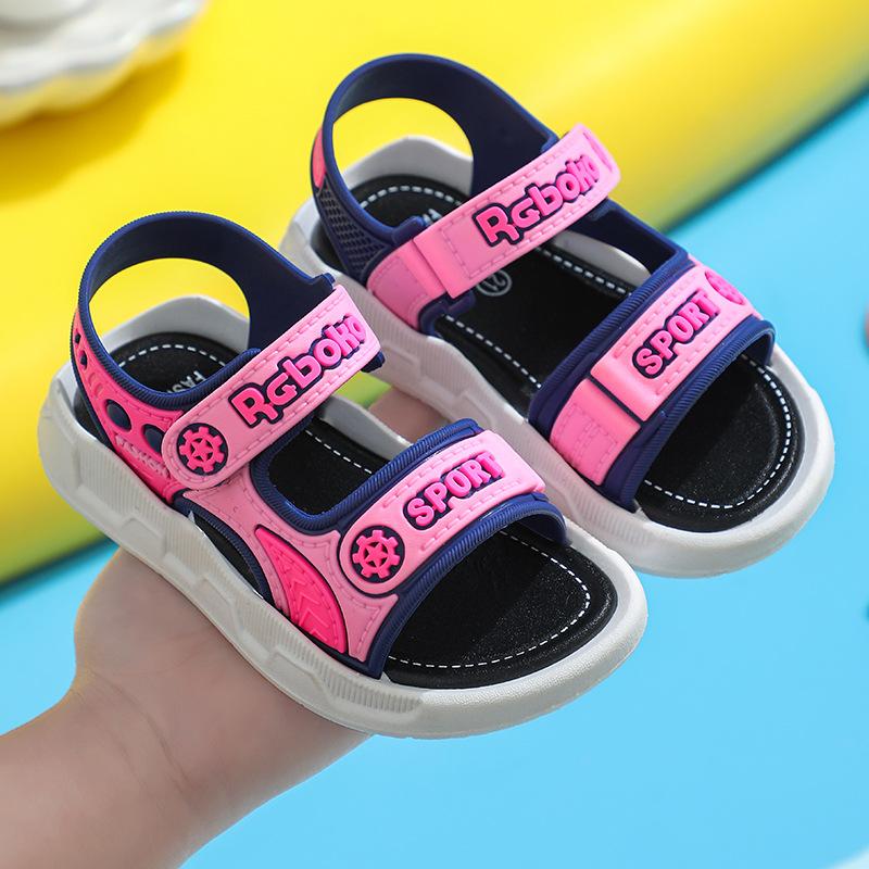 Domácí dětské cool letní nové imitace kůže ležérní žáci základních škol měkké spodní plážové chlapecké sandály