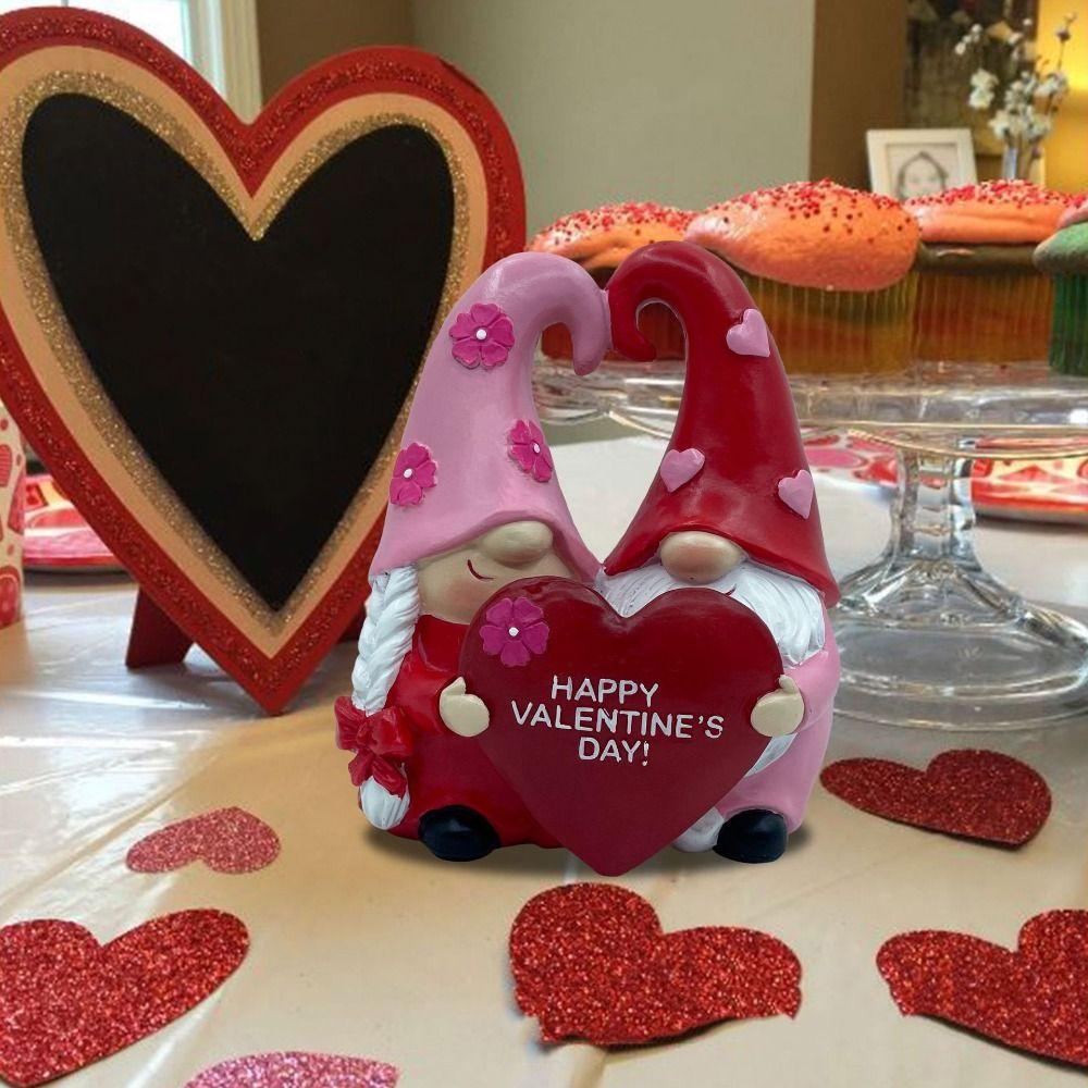 Resin Material Love Gnomes Love Hearts Table Decor Resin Gnomes Figurine  Christmas Decoration