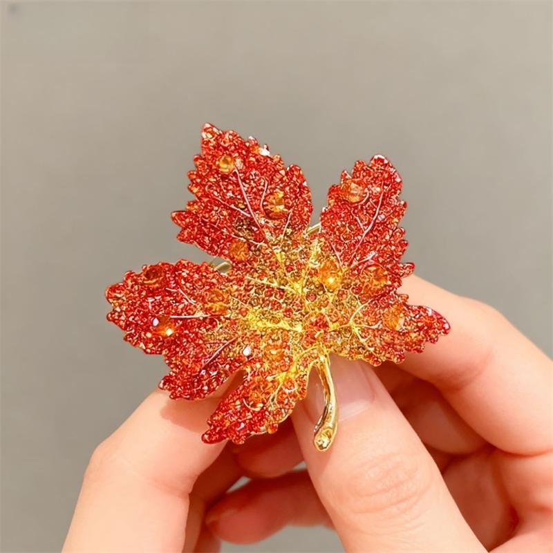 Red Maple Leaf Women's Brooches Fulll Rhinestone Green Leaf Metal Pins for Women Luxury Brooch Clothing Accessories new