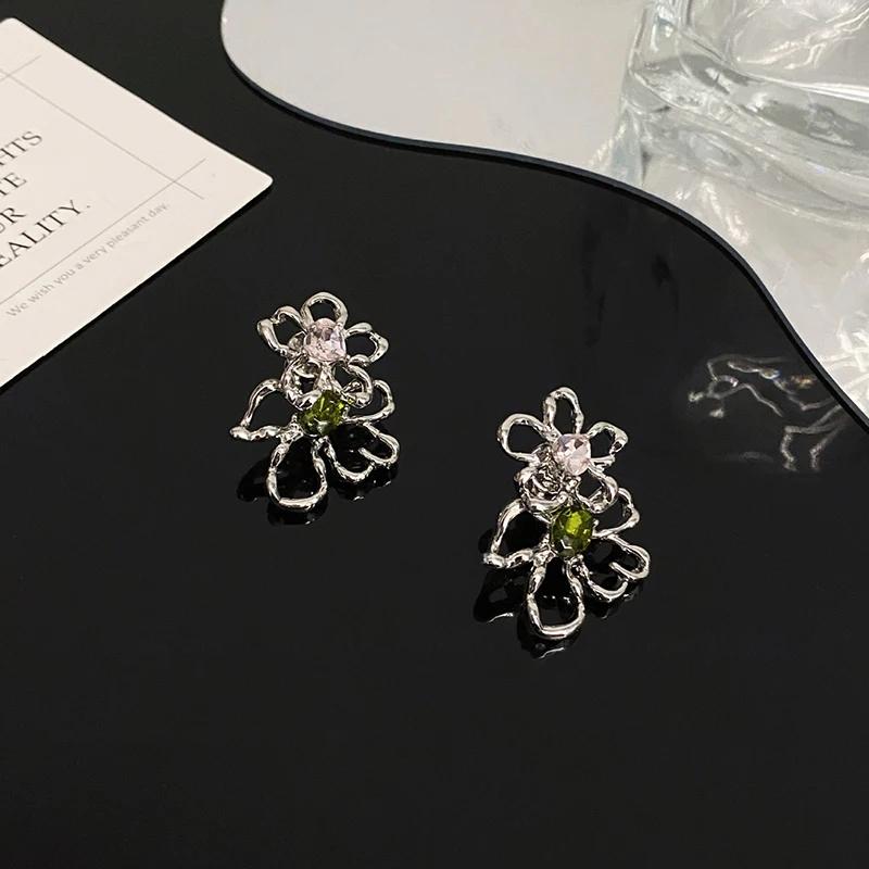 

Женские серьги неправильной формы с полыми цветами, модные и персонализированные, с серьгами с микроинкрустацией из циркона