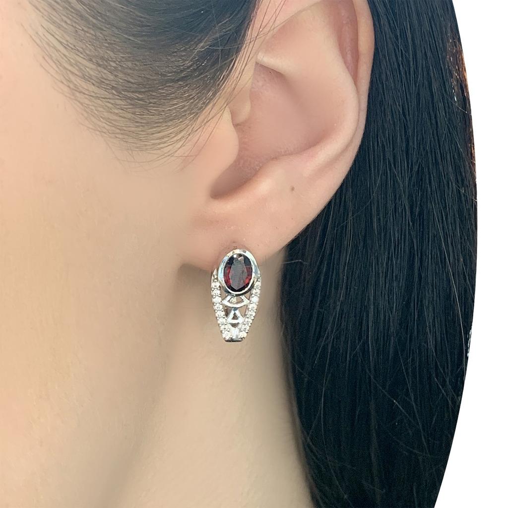 Silver Earrings with Natural Garnet (1946008)