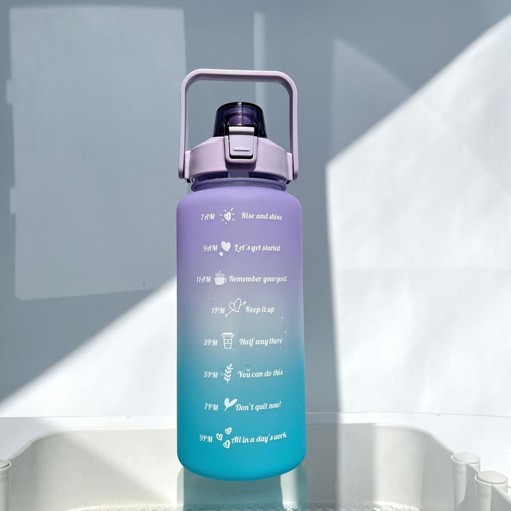 Vodní pohár léto Studenti a studenti Velkokapacitní rychlovarná konvice Kelímek se slámou Prostorný pohár Přenosný Fitness Sportovní pohár na vodu