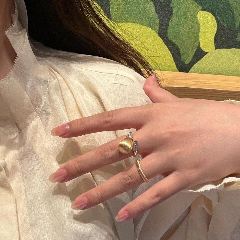 Chic Glossy Vintage Wire Drawing Feather Rings For Women Diamonds Light Luxury And High Quality Simple Ring Banquet Jewelry