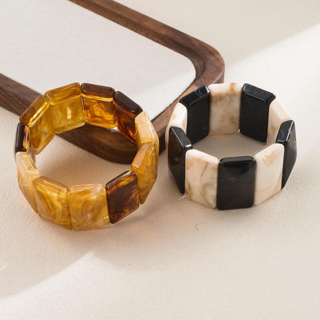 Bracciale Patchwork in Resina Marmo Fatto a Mano Retrò: Elegante, di Alta Gamma, Elastico, Largo Polsino per Donne
