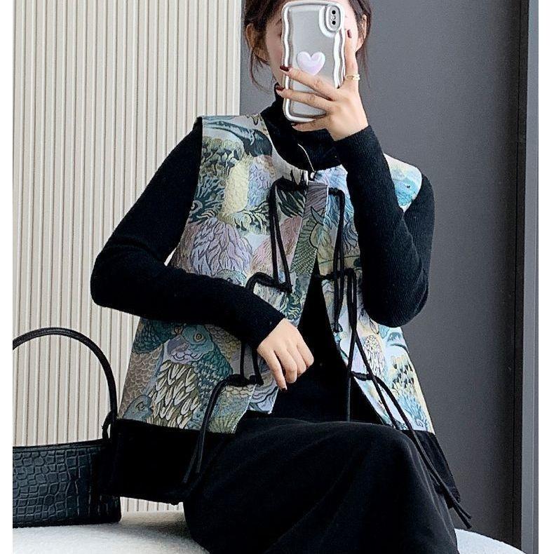 Button Jacquard Embroidered Vest 2025 New Improved Top Vest