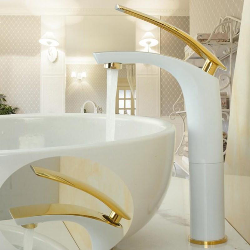 Waschbeckenarmaturen Schwarz Gold Messing Badezimmerarmatur Waschbeckenhahn Einhebel Warm und Kalt Wasserfall-Mischbatterien WC-Armatur