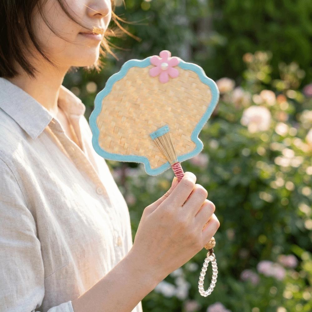 Shell-shaped Hand-Woven Fan Cute with Hanging Hoop Decorative Handheld Fans Natural Eco-Friendly Hand Braided Fan Home Decor