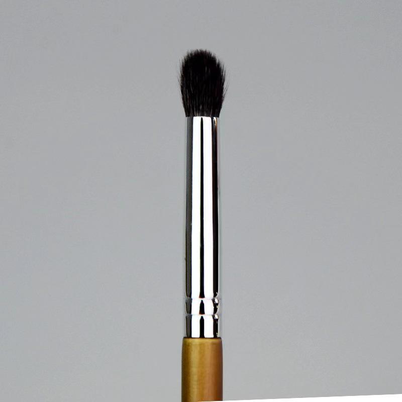 Tapered Wool Animal Hair Makeup Brush for Eyeshadow, Blending, Concealer, and Lip & Brow Application.