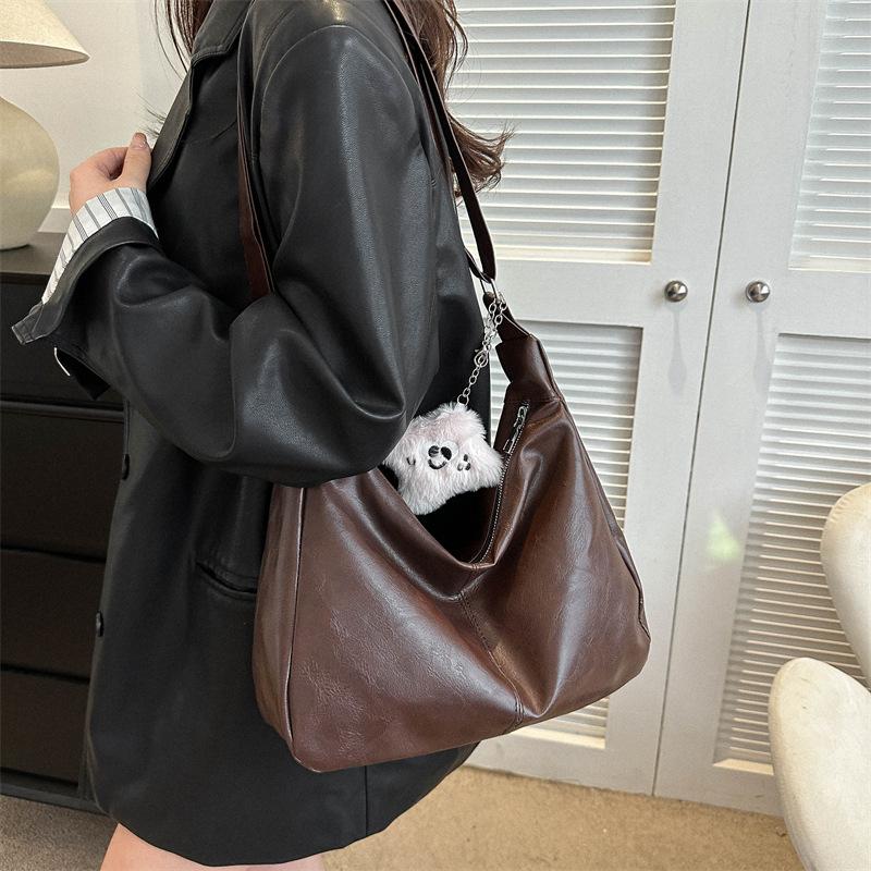 Fashionable Ins Crossbody Bag for Women's New Trendy Spring Retro Tote Bag College Style Casual Large Capacity Bag