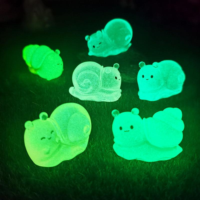 6-Pack in the Dark Figurines - Miniature Garden Decor, Cute Animal Statues for Garden and Terrarium
