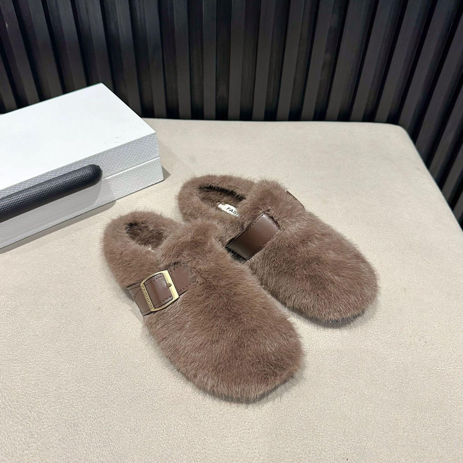 

Тапочки Mao Mao женские новые осенне-зимние на одной педали высококлассные плюшевые хлопковые тапочки 40 темно-коричневого