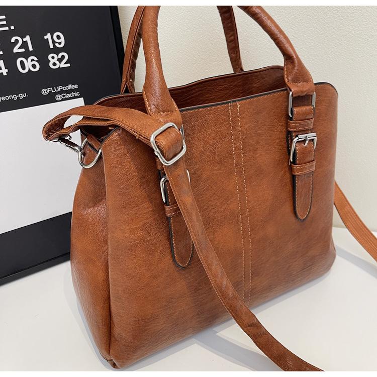 European and American Retro Shoulder Messenger Bag