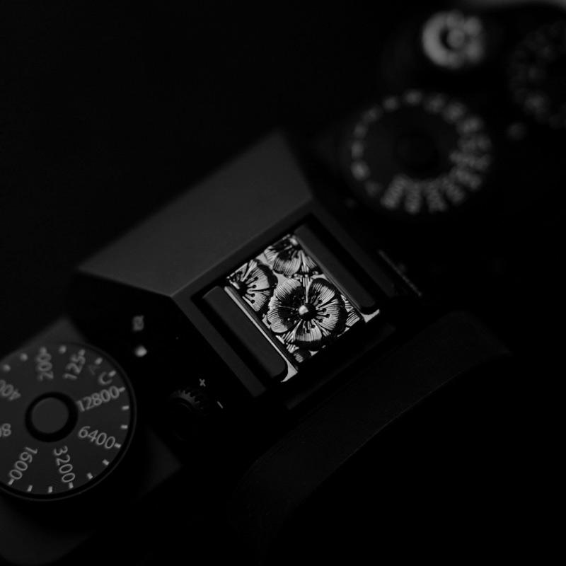 Sakura Camera Shutter Button Camera Hot Shoe Cover For Canon RP Nikon D850 Z63 Sony A7M4 A7S3 A6300 6400 A6700 Fujifilm X100V