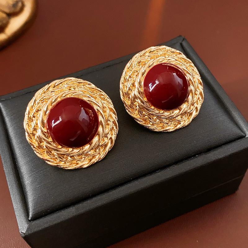 Silver Needle Diamond Round Stud Earrings Court Style Light Luxury Exquisite Earrings Design Sense Niche Earrings