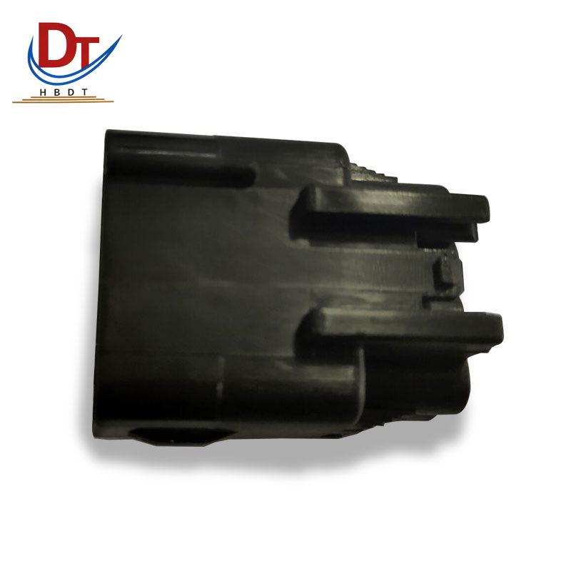 DJ7081H-2.2-11 Automotive 8-Pin Wiring Harness Connector: Plastic Plug-In Shell