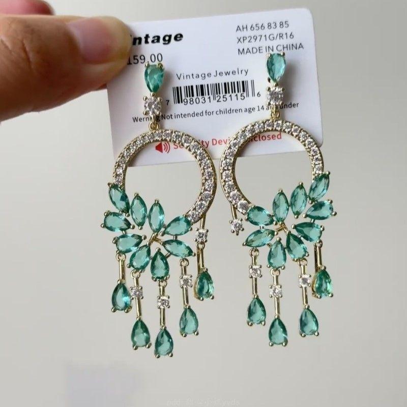 Silver needle with diamonds, water drop fringed earrings, light luxury, exquisite, high-end earrings, niche temperament, retro earrings, women