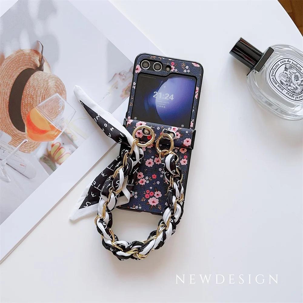 

Цветочный чехол из ПУ кожи с защитой шарнира и ремешком-браслетом в виде шарфа-цепочки для запястья для телефона Samsung Galaxy Z Flip 6 5 4 3 5G Galaxy Z Flip 5