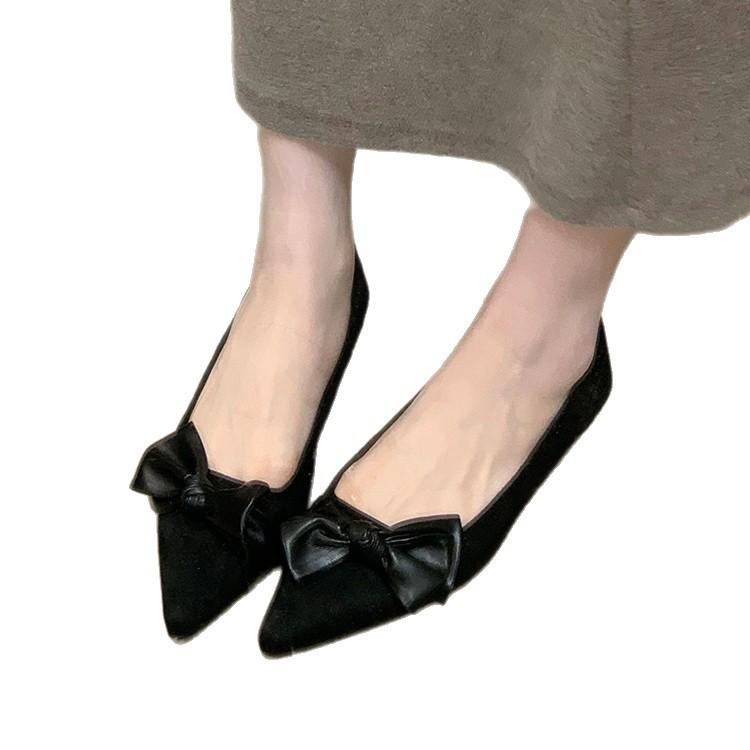 Miyou neues Produkt, spitzes Wildleder, niedriger Absatz Temperament Einzelne Schuhe, Schleife 2025 Herbst neue vielseitige Pendlerschuhe