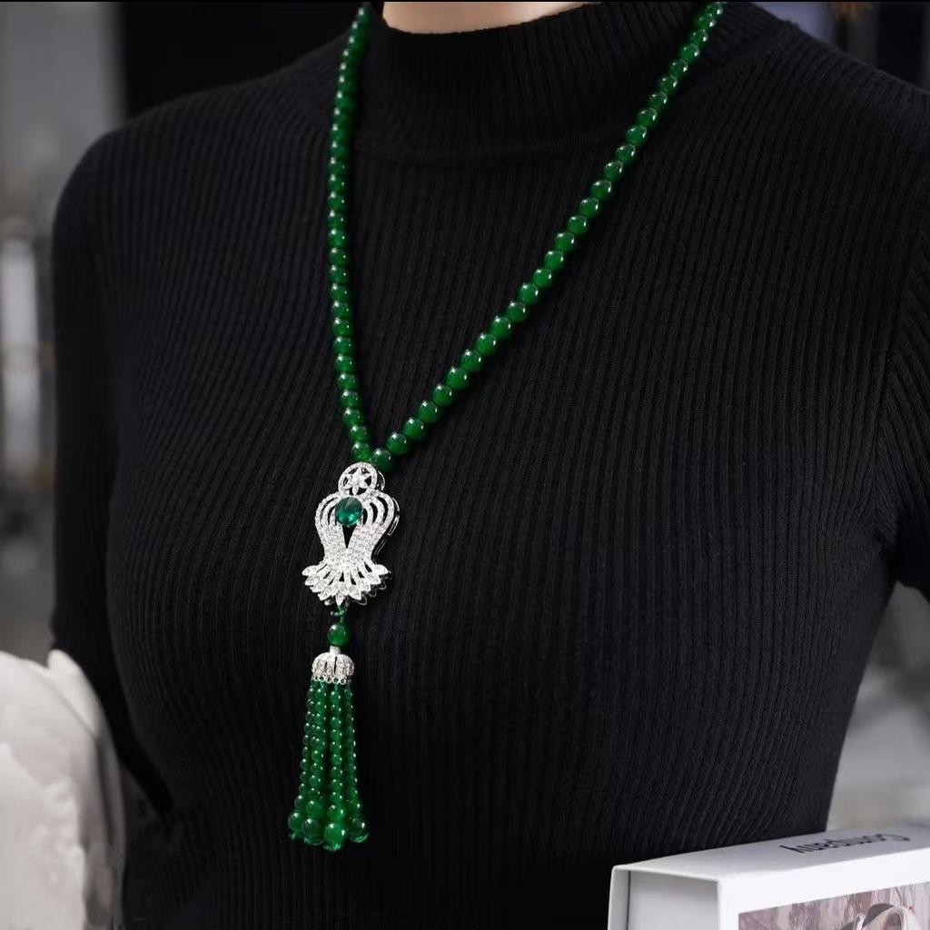 Vielseitige grüne Ruyi-Anhänger-Halskette - Hochwertiger Retro-Stil für Damen