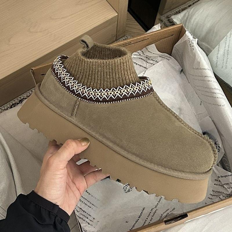 Fashion Women Snow Boots Warm 2025 Winter Knitted Comfortable Non Slip Plush Ankle Boots Platform Round Fashion Short Boots Botas Mujer