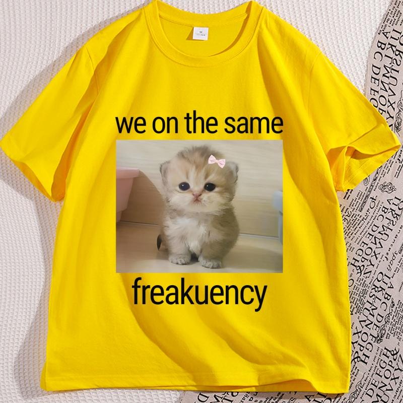 

We on The Same Freakuency Cat Meme T Shirt Brainrot Weird Cotton T-shirt Casual Short Sleeve Round Neck Tshirt Printed Clothes 4XL