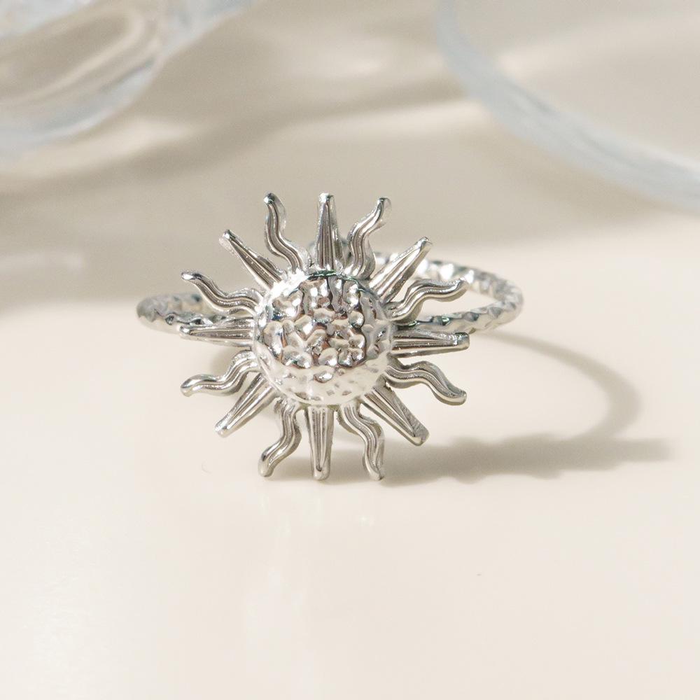 

European & American Fashion Electroplated 18k Gold Stainless Steel Sun Ring for Women