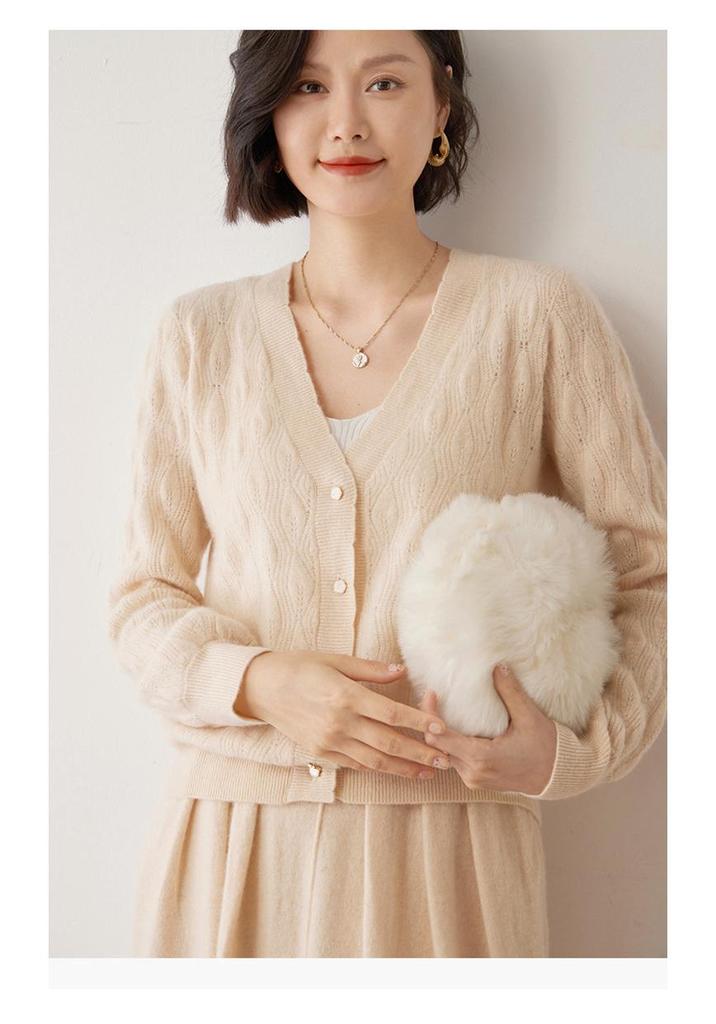 Women's Versatile V-Neck Cashmere Cardigan - Soft, Skin-Friendly, Fashionable Long Sleeve Sweater