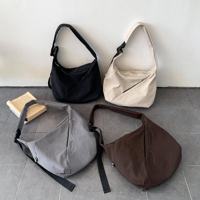 New nylon messenger bag female niche casual dumpling bag trend large capacity shoulder commuter bag