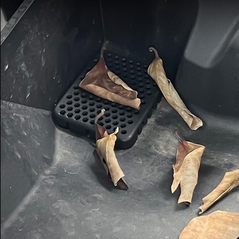 For BMW X1 iX1 U11 U12 2024 2025 Anti clogging cover ABS material for the filter screen of the cabin drainage channel