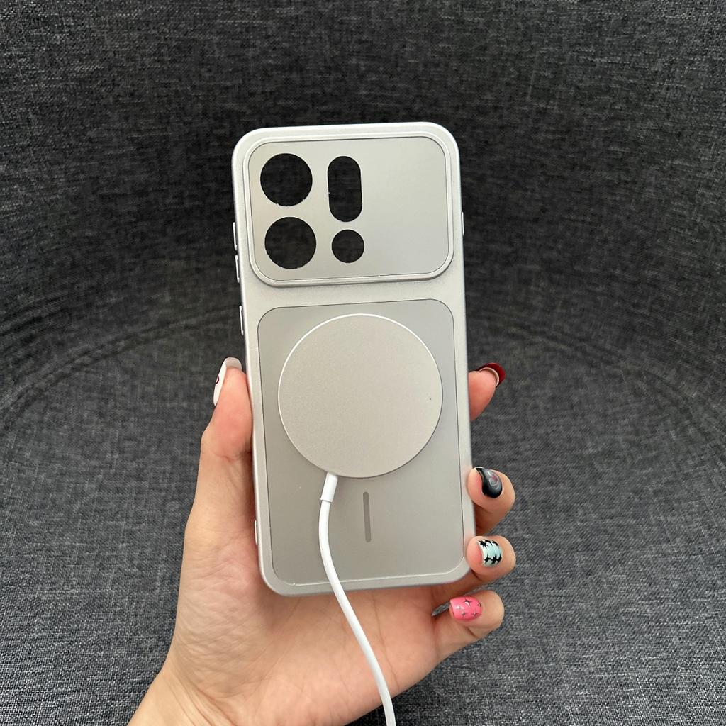 Custodia Rigida AG Satinata con Bumper per Magsafe Magnetica per OPPO Find X9 Pro Ricarica Wireless Antiurto Cover Posteriore Opaca