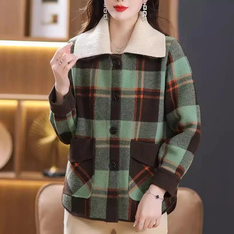 

Шерстяная куртка женская лацкан клетчатое пальто женское 23 новый осенне-зимний модный омолаживающий свободный и стройнящий шерстяной женский M