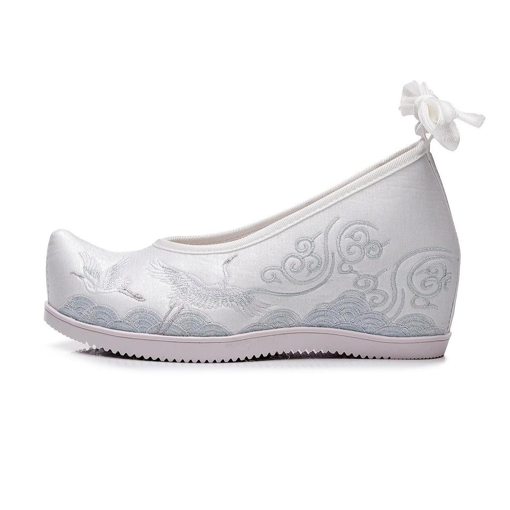 Bestickte Hanfu High Heels & Ballerinas: Traditionelle Sommerschuhe für Damen