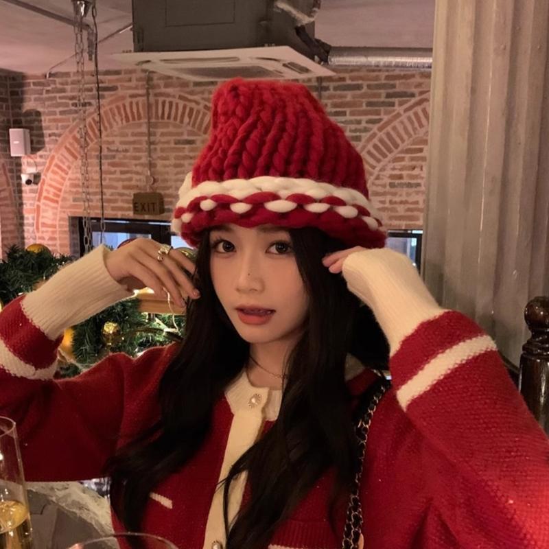 Christmas Santa Hat for Holiday Celebrations Festival Props Hat for Adult All Age Crochet Santa Caps Party Props Headwear