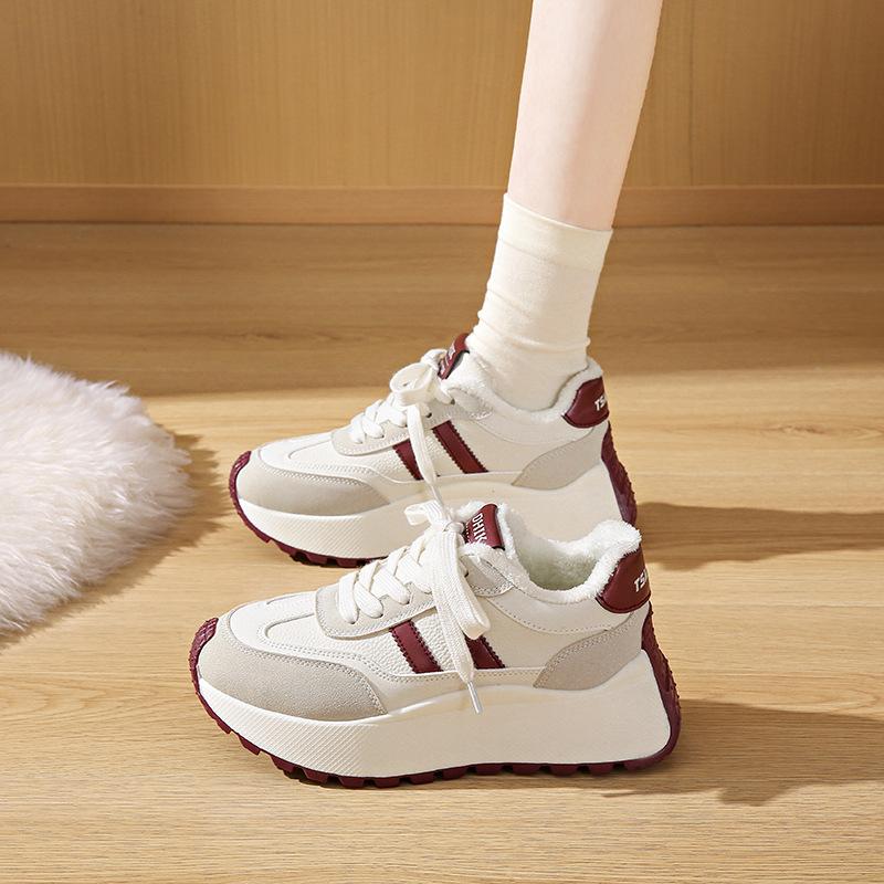 

Popular feet show small platform dad shoes women s winter versatile height increase 2024 new super fire leisure sports Forrest Gump shoes 35 чёрный